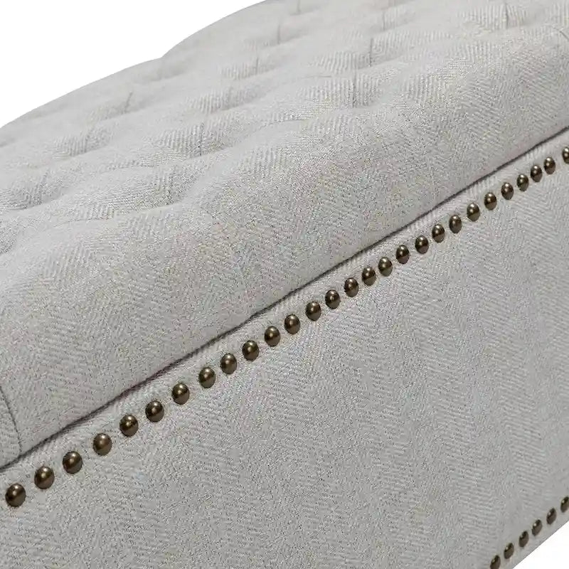 Banc de rangement capitonné classique avec garnitures cloutées