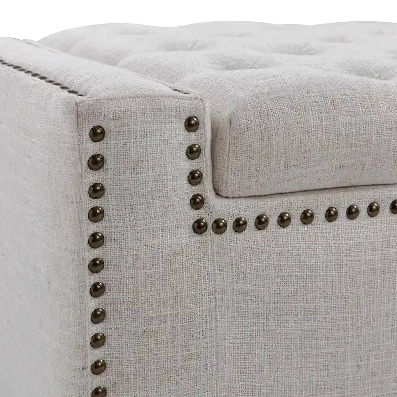 Banc de rangement capitonné classique avec garnitures cloutées