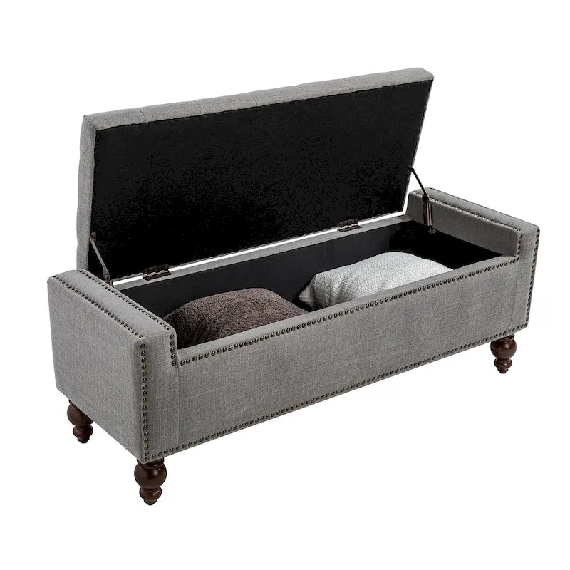 Banc de rangement capitonné classique avec garnitures cloutées