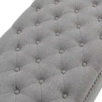 Banc de rangement capitonné classique avec garnitures cloutées