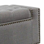 Banc de rangement capitonné classique avec garnitures cloutées