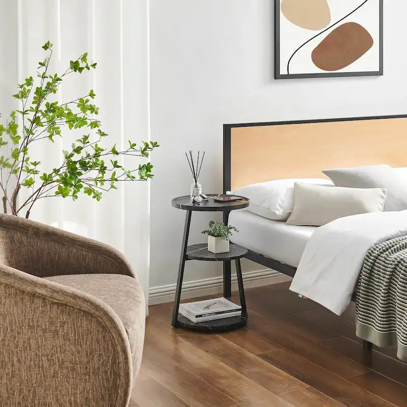 Table d'appoint ronde à 3 niveaux avec rebord surélevé et pieds en métal asymétriques
