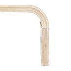 Table basse au design incurvé et à la finition en bois