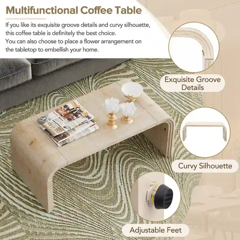 Table basse au design incurvé et à la finition en bois