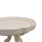 Table d'appoint en bois avec plateau festonné et pieds incurvés